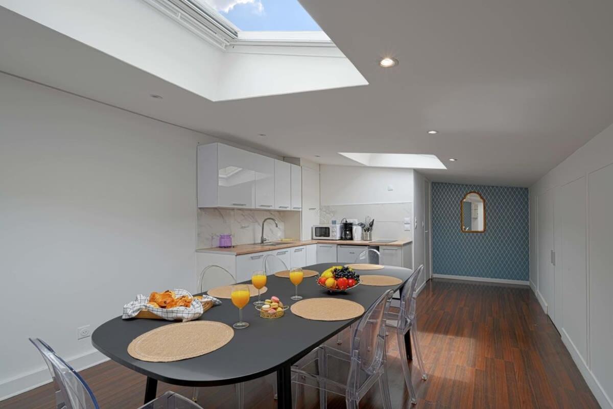 Magnifique Appartement A Pied Du Chateau Versalhes Exterior foto