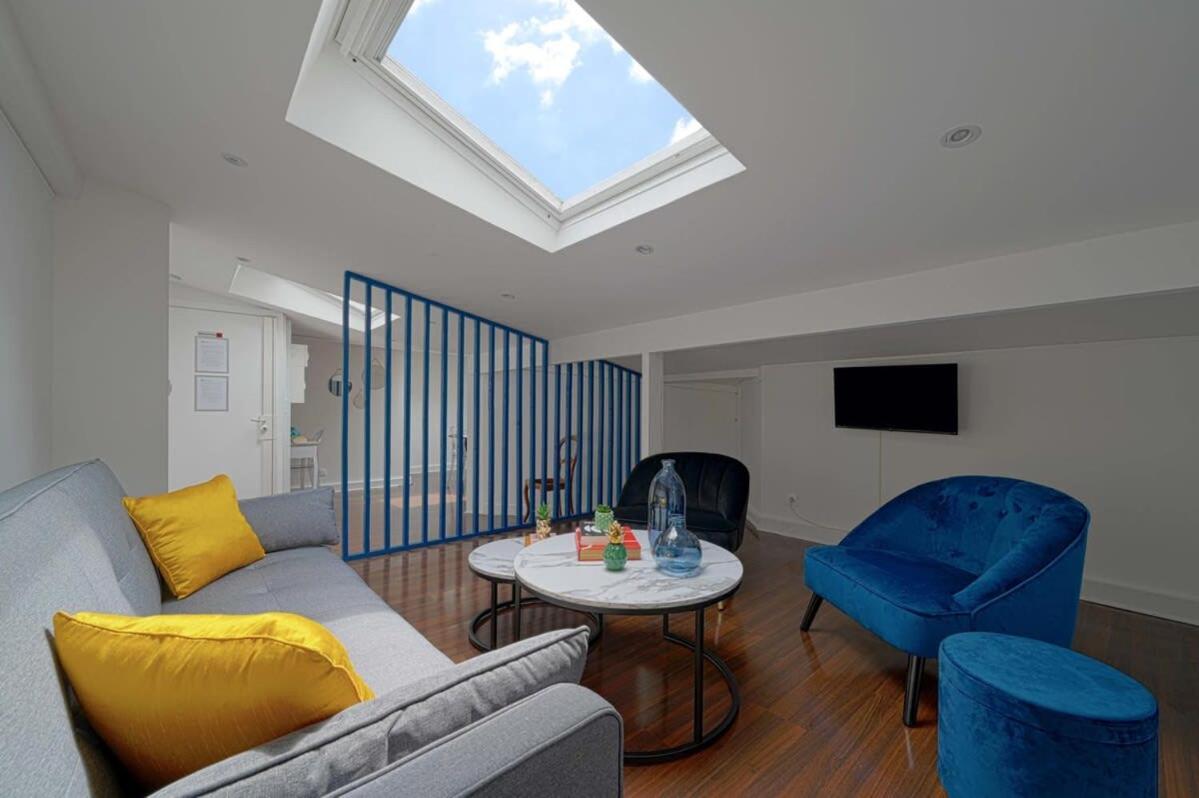 Magnifique Appartement A Pied Du Chateau Versalhes Exterior foto